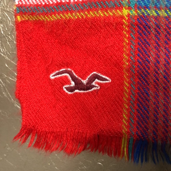 Hollister Plaid Scarf - Picture 2 of 5